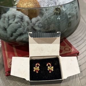 Vintage Avon Holiday Treats Earring Set - gold - circa 1994, Pierced!